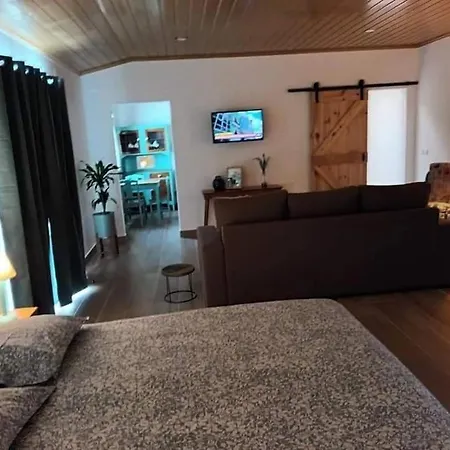 Casa Do Lagar Holiday home *