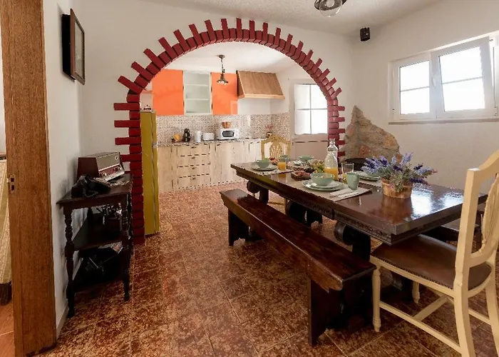 Casa Do Lagar Feriehus *